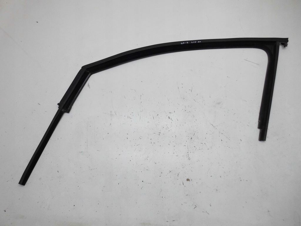 фото №1, Прокладка стекло рамки vw golf vii 5 дверь левая передняя оригинал