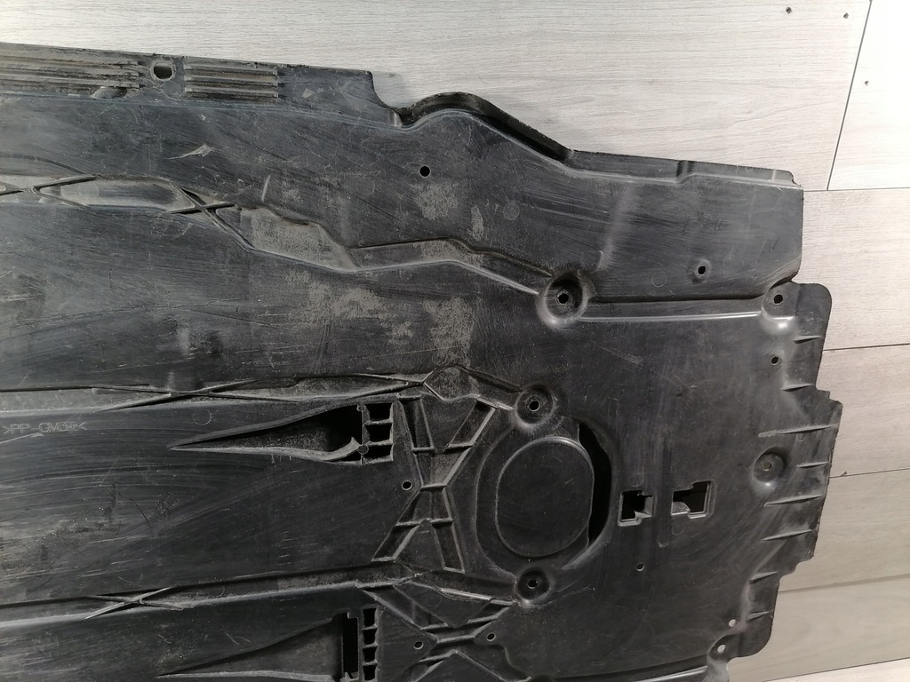 фото №10, Mercedes w247 плита защита двигатель a2475202600