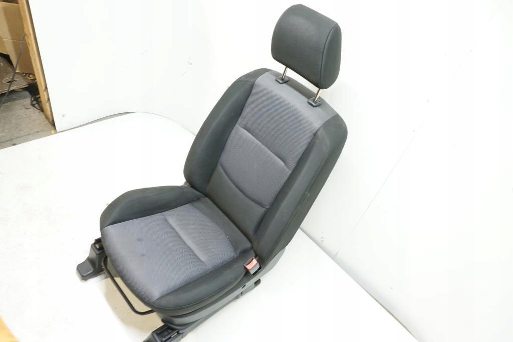 фото №3, Сиденье пассажира правый перед mazda 5