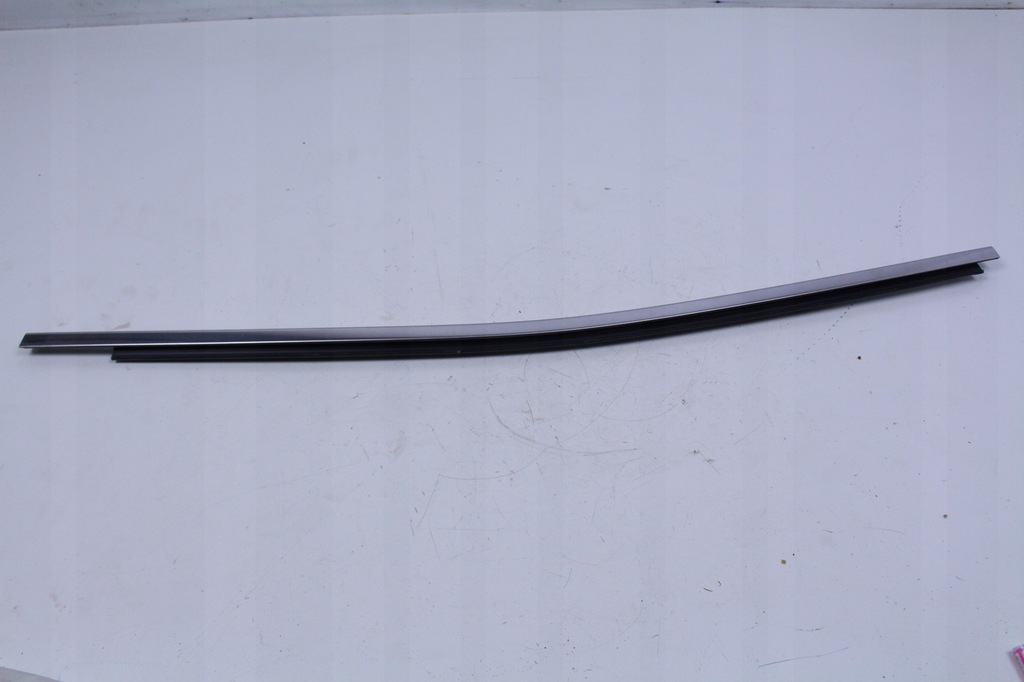 фото №2, Молдинг стекло renault clio v 828211593r