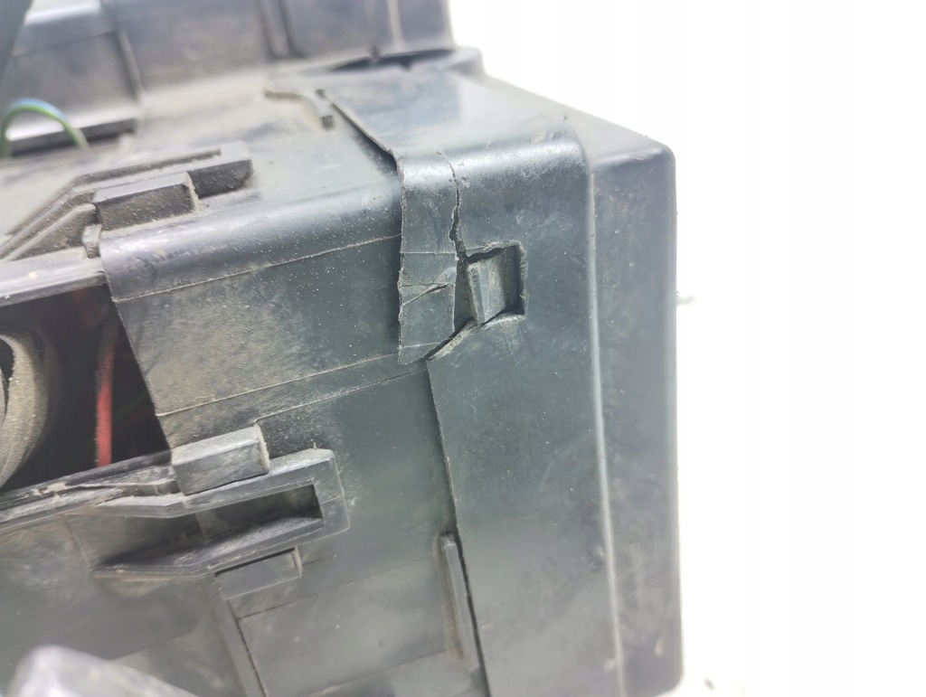 фото №8, Ford focus mk2 коробка предохранителей