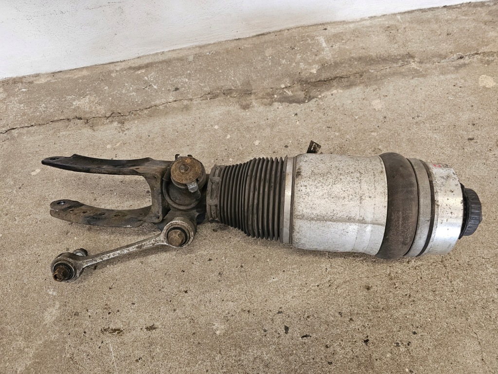 фото №7, Audi q7 4l 07r 3.0 tdi амортизатор левый перед 7l8616039b