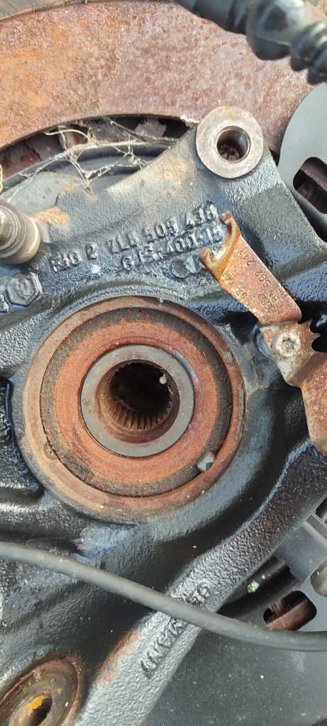 фото №5, Поворотний кулак права задня правий задня audi q7 4l tdi 7l8505436