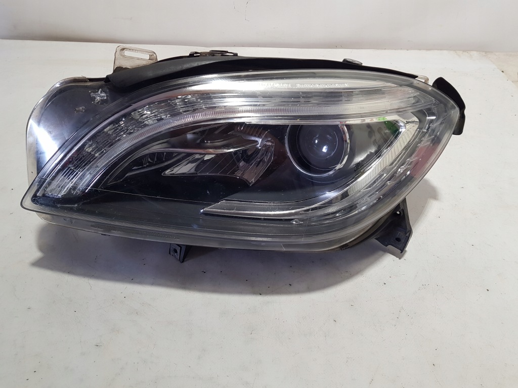 фото №1, Комплектная лампа ксенон bi-xenon led левый перед mercedes ml w166