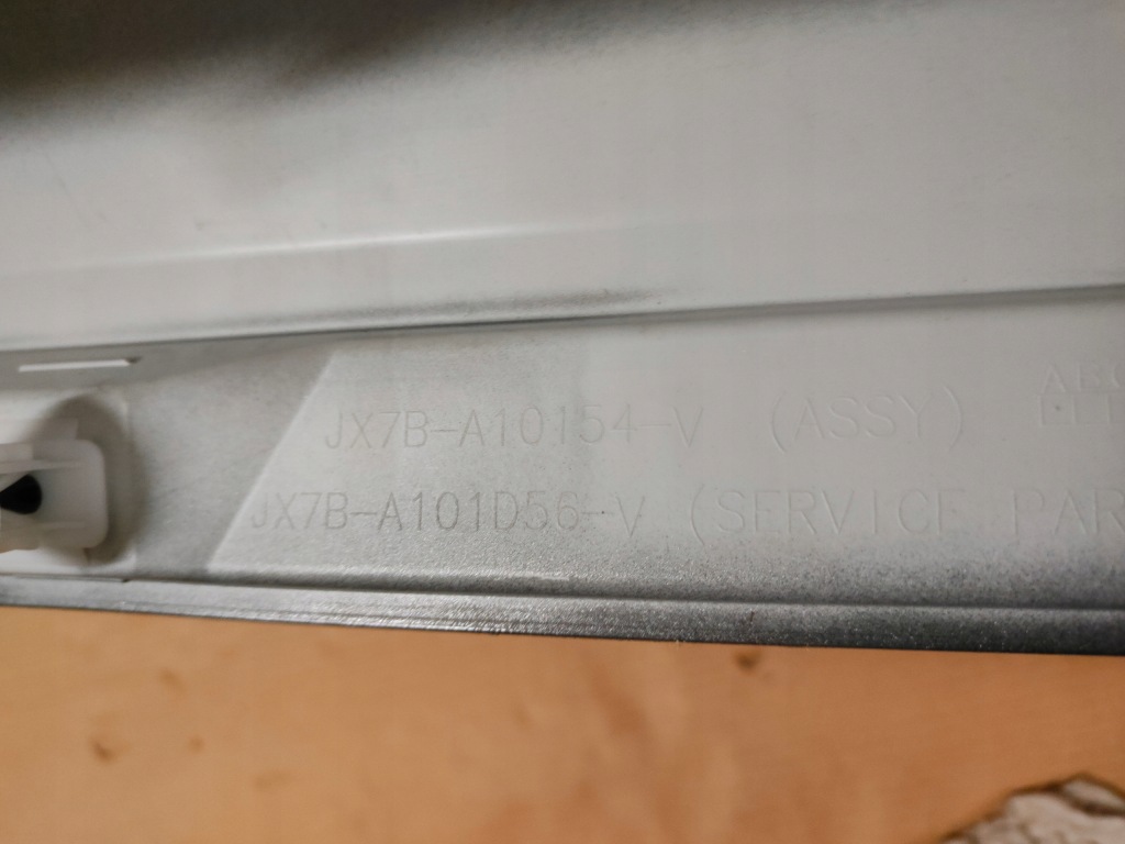 Порог молдинг порог хром ford focus mk4 vignale правая оригинал . с Разборки