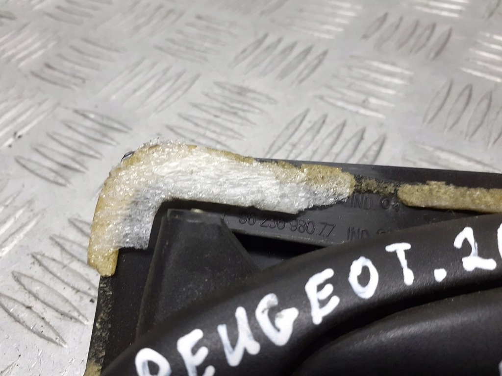 фото №3, Ручка правая задняя наружная peugeot 206