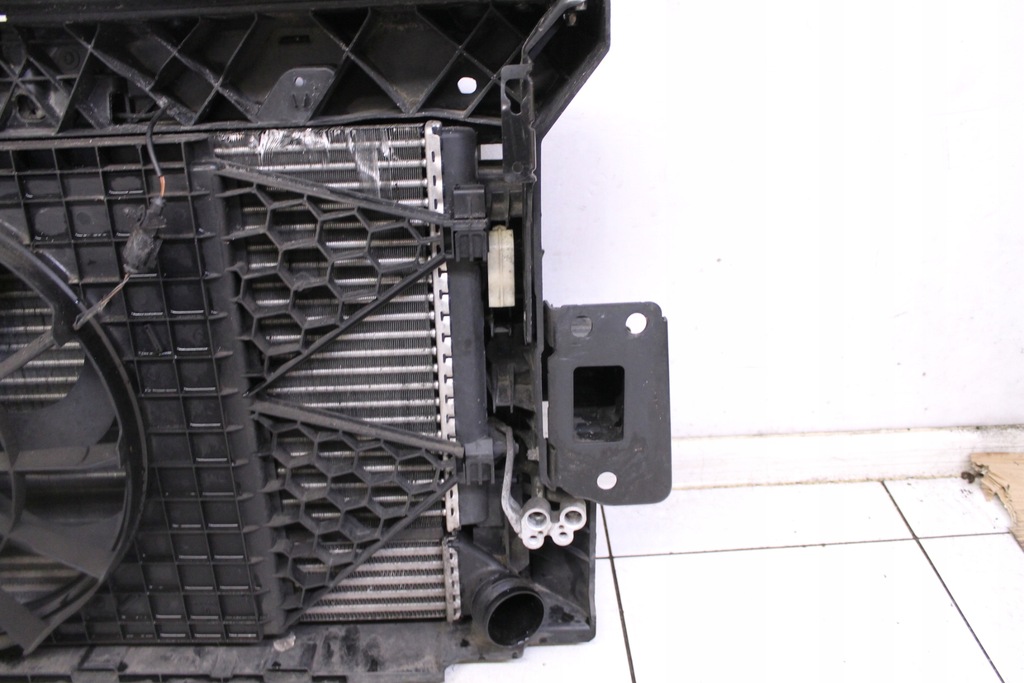 фото №7, Seat toledo iv 1.6 tdi 12r- pas передний радиатор