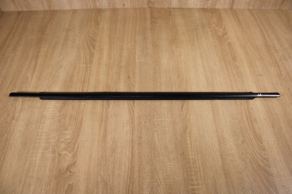 фото №1, Молдинг ущільнювач двері правий задня hyundai santa fe ii