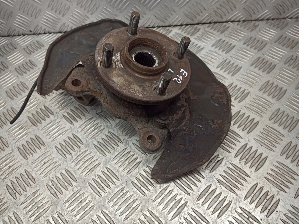 Купити Поворотний кулак лівий перед передня toyota corolla e12 1.6