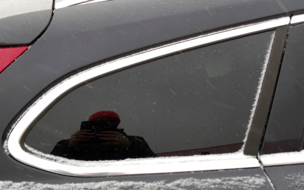 фото №1, Volvo v60 стекло кузовная правая задняя задняя kombi тонированная