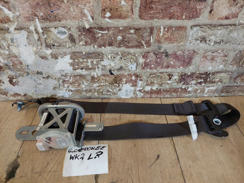 Купить Ремень безопасности натяжитель левое  перед jeep grand cherokee wk2 2010- год