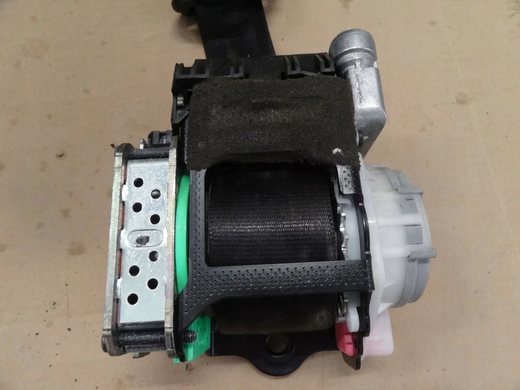 фото №14, Audi a4 b8 2009 консоль приборная панель приборная ремни перед подушка безопасности