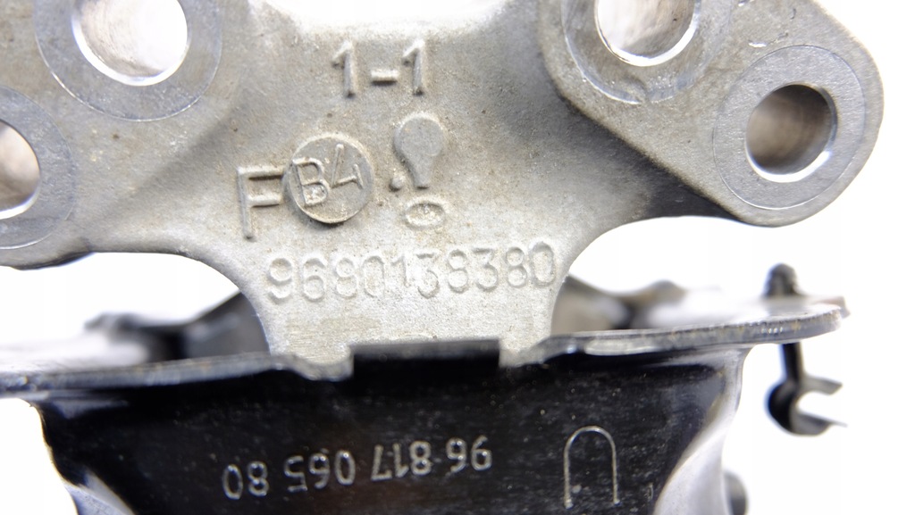 фото №12, Peugeot 2008 1.6 vti подушка двигуна