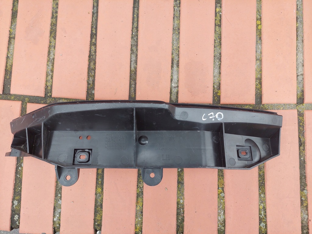 фото №1, Volvo c70 10- lift направляющая кронштейн кронштейн бампер задняя левая
