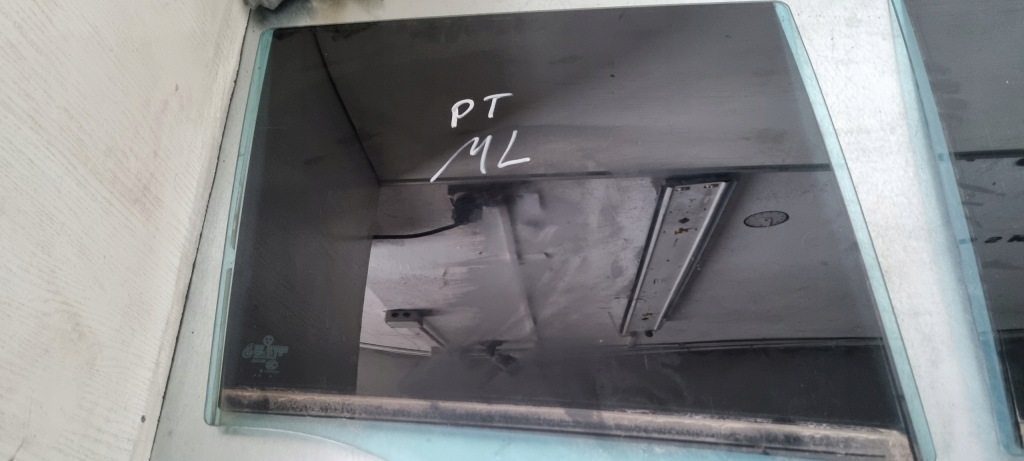 фото №1, Ml w 164 скло двері правий задня