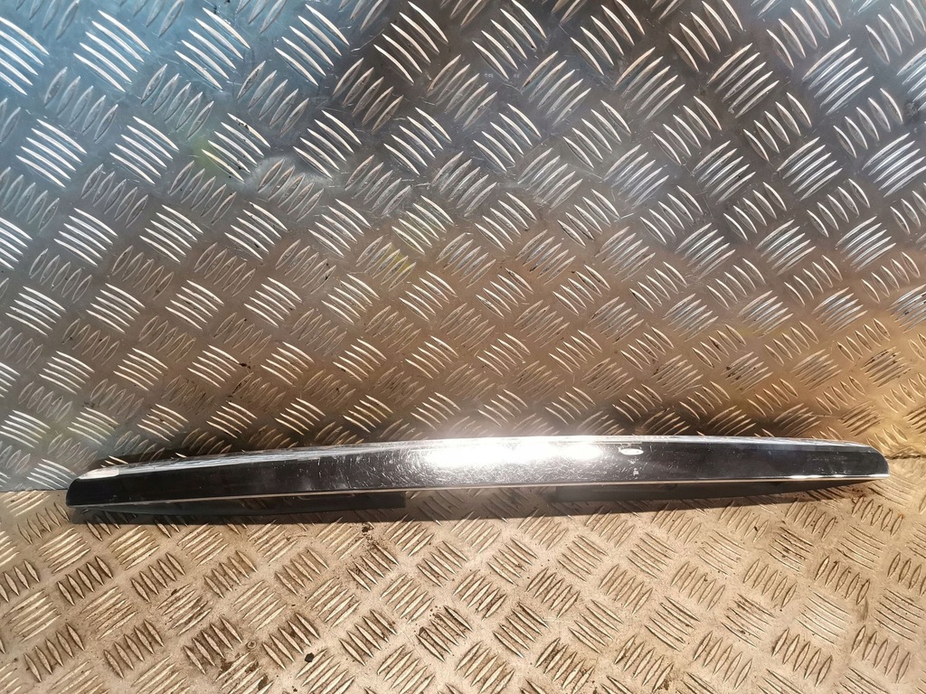 фото №1, Mercedes-benz r w251 молдинг освещение номерного знака