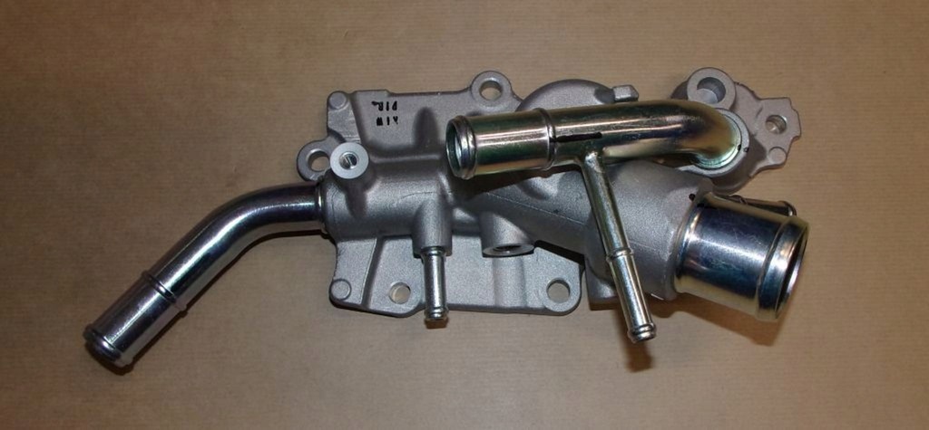 фото №2, Корпус термостата r clio iii 2.0 16v 2223615920