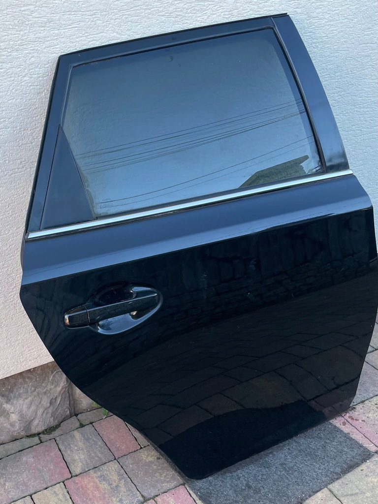 фото №1, Toyota auris 13-18 дверь правое правый задняя задние 209