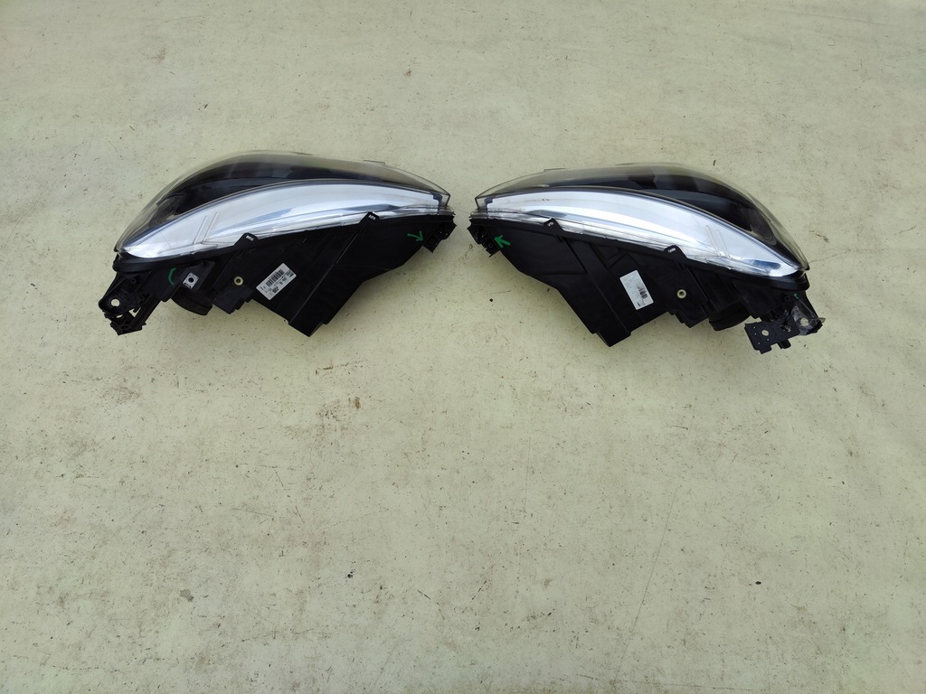 фото №9, Лампа передня права + ліва opel combo e eur ładna оригінал