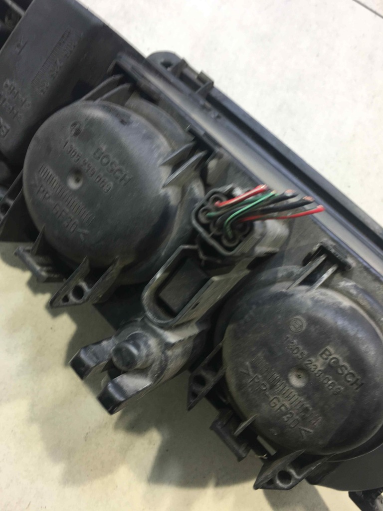 Фара правий перед mazda 626 v 1.8 16v Доставка