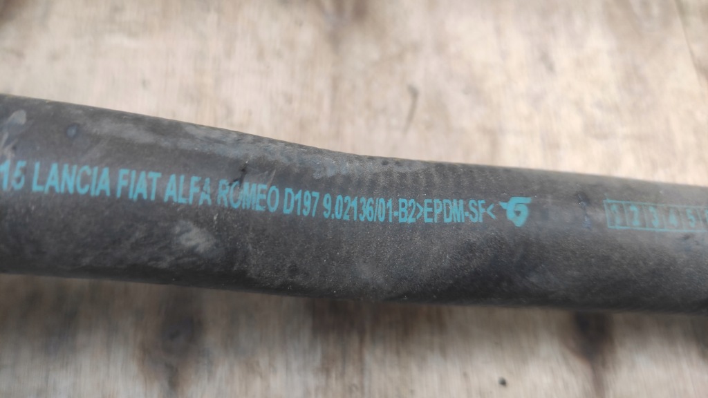 Fiat 500 магистраль водяная пабтрубок  воды fiat 500 1.2 8v 69km 2015год в Украине