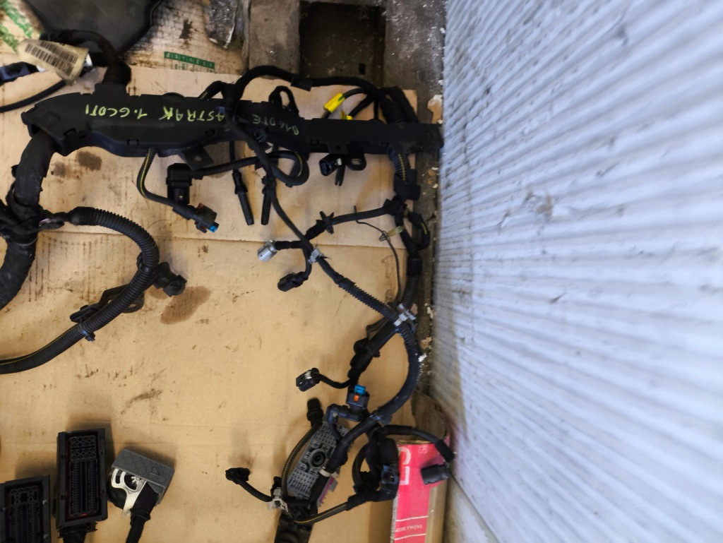 Opel astra k жгут электропроводка двигателя 39084280 opel astra k 1.6 cdti ? Недорого