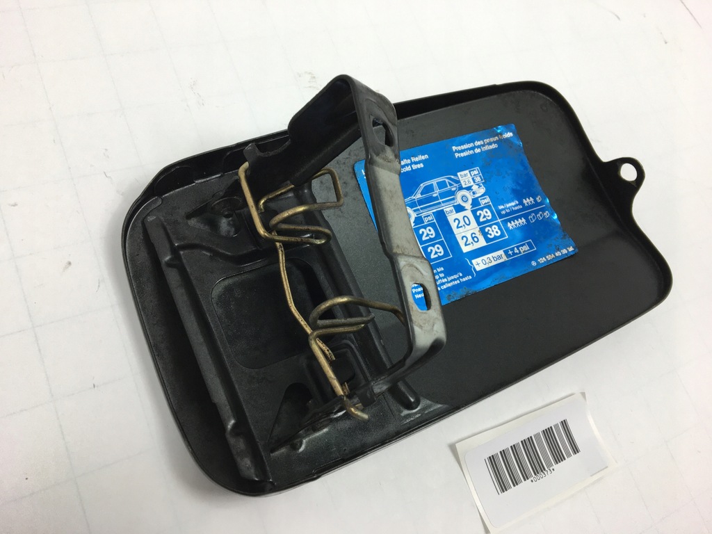 фото №8, Кришка заливної пального mercedes w124 sedan czarna