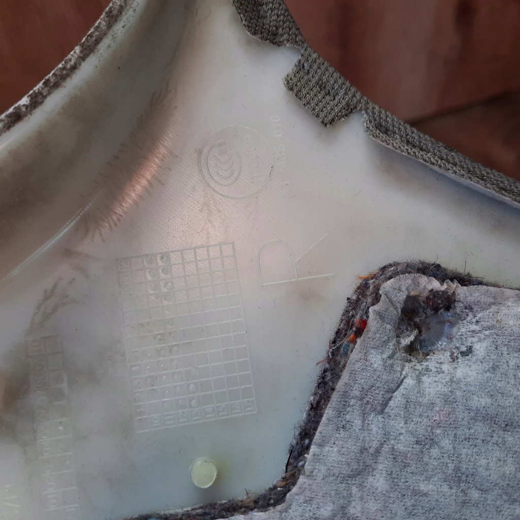 фото №5, Bmw f30 защита обшивка стойка правый задняя