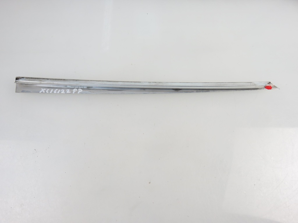 Накладки хром двері правий перед mercedes 123 Доставка