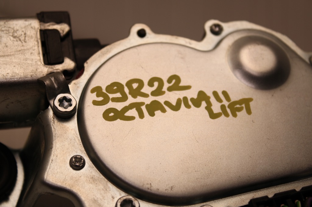 Skoda octavia 2 рестайлинг  универсал 08r- моторчик механизм дворники задний с Разборки