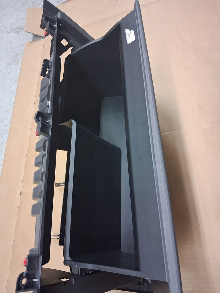 фото №7, Toyota sienna 2021 xl40 бардачок kompletny