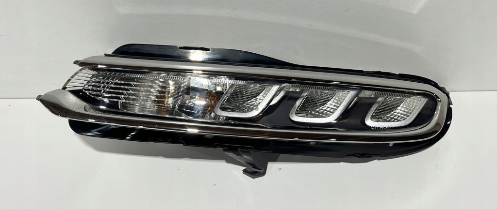 фото №1, Citroen c3 iii протитуманна фара led drl лівий 9823313080
