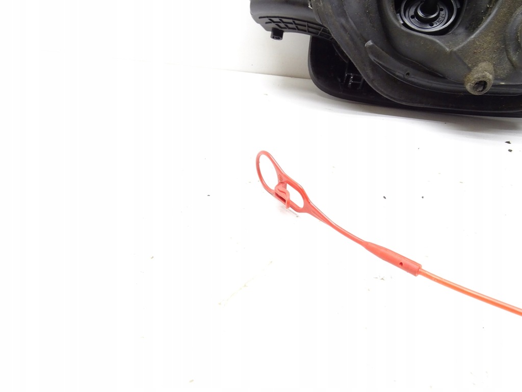 фото №7, Кришка заливної пального + кришка 8u0809906e audi q3 8u ly9t