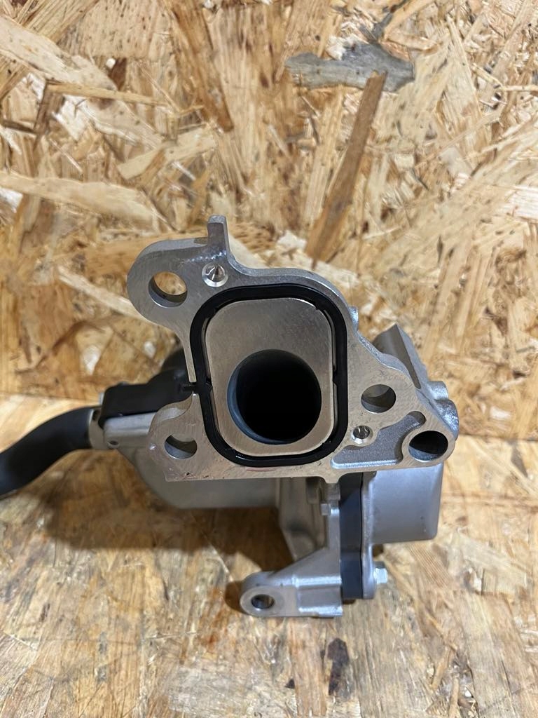 фото №5, Насос wody + термостат провода toyota yaris cross 23r nówka 0810g89050101