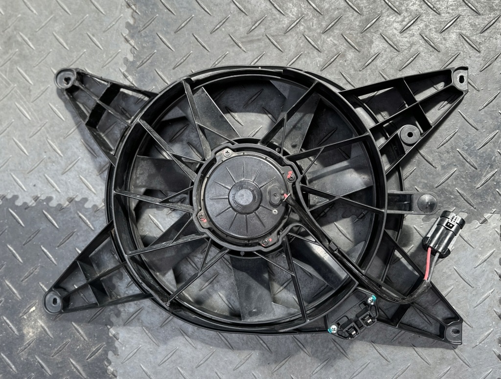 фото №1, Ferrari 458 italia вентилятор радиатора правый