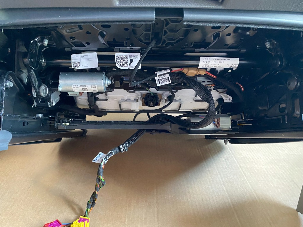 фото №13, Gd vw t7 multivan сидіння салон повний 7 легкові stolik шкіра alcantara