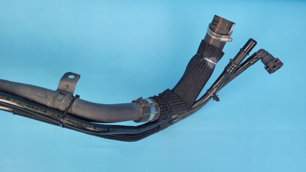 Opel insignia b gsi 21r труба заливная горловина топлива 84828557 Доставка