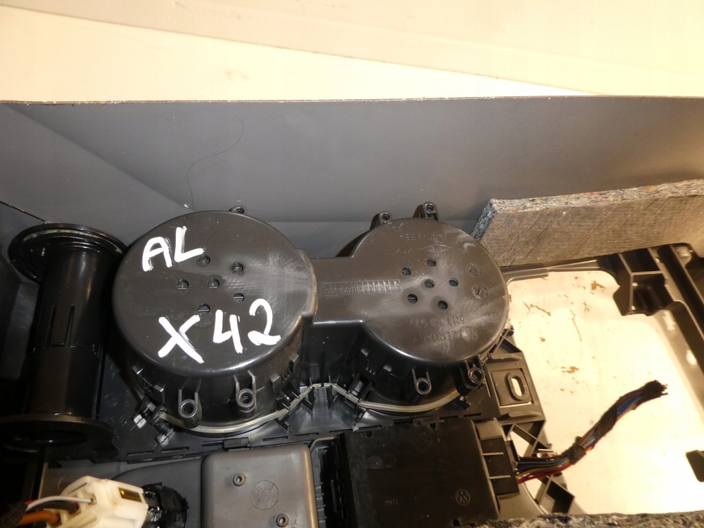 фото №9, Туннель подлокотник vw sharan alhambra 7n0864251