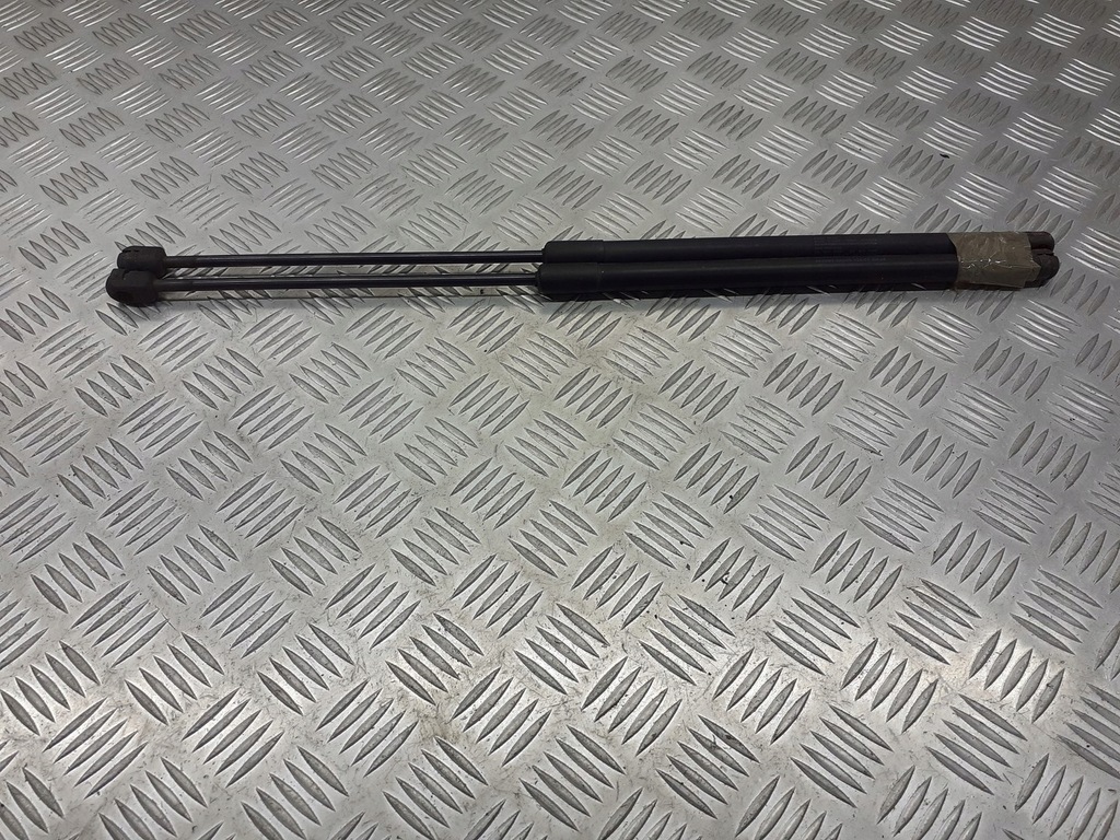 фото №1, Амортизатори кришки задня skoda octavia ii 1z5827550b