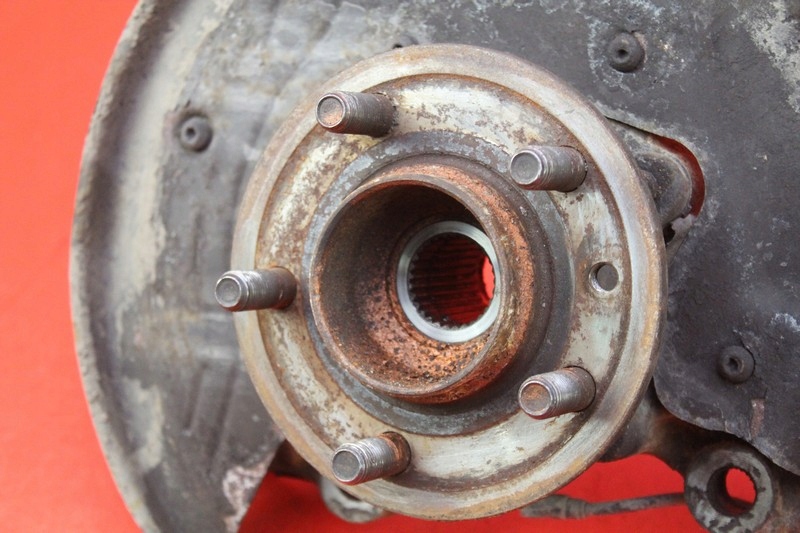 фото №2, Поворотный кулак правая перед land rover discovery iii 2.7