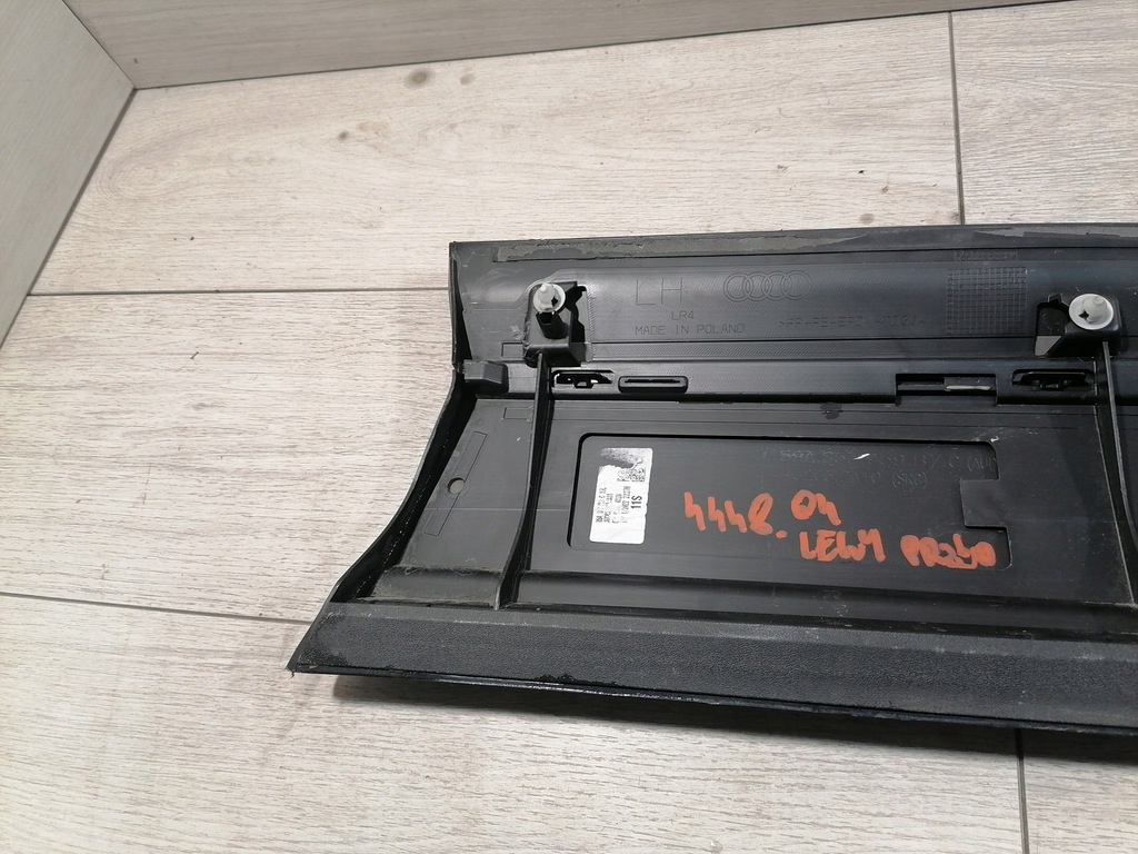 фото №10, Audi q4 молдинг двері лівий перед 89a853959b