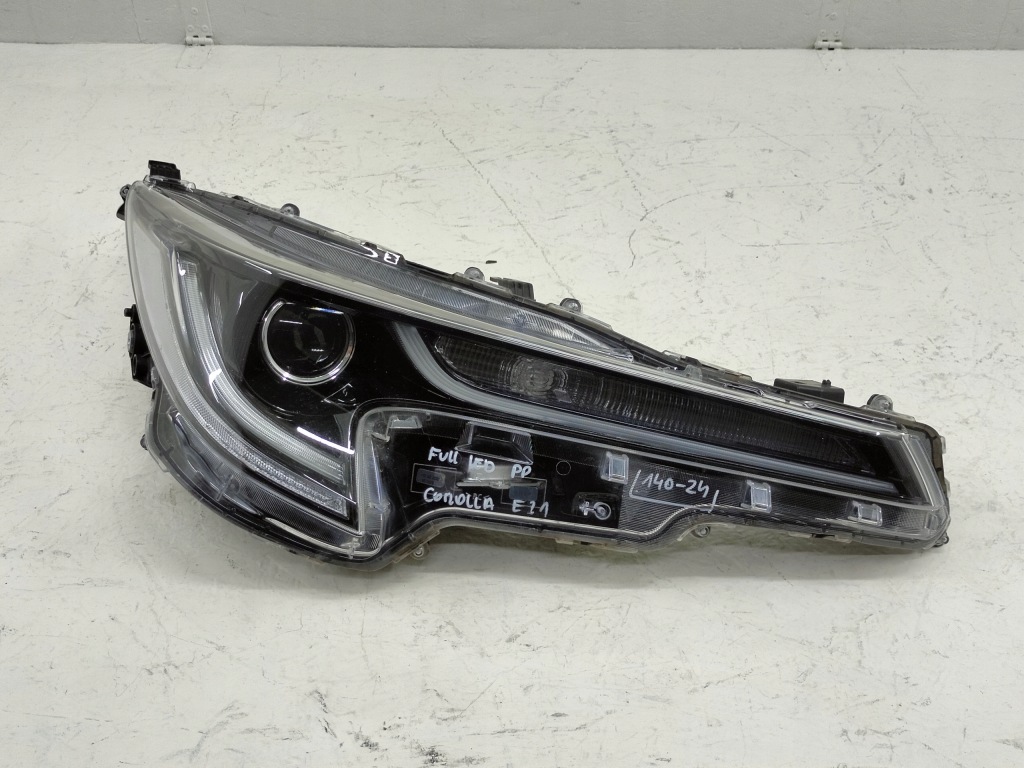 фото №1, Лампа перед правый правая full led totota corolla e21
