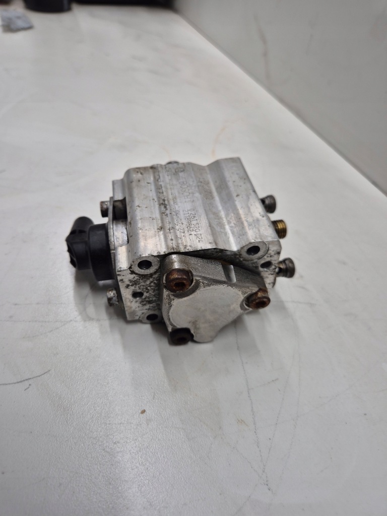 Насос топлива 03c127025l 0261520024 golf v touran a3 leon 1.4 1.6 fsi Киев