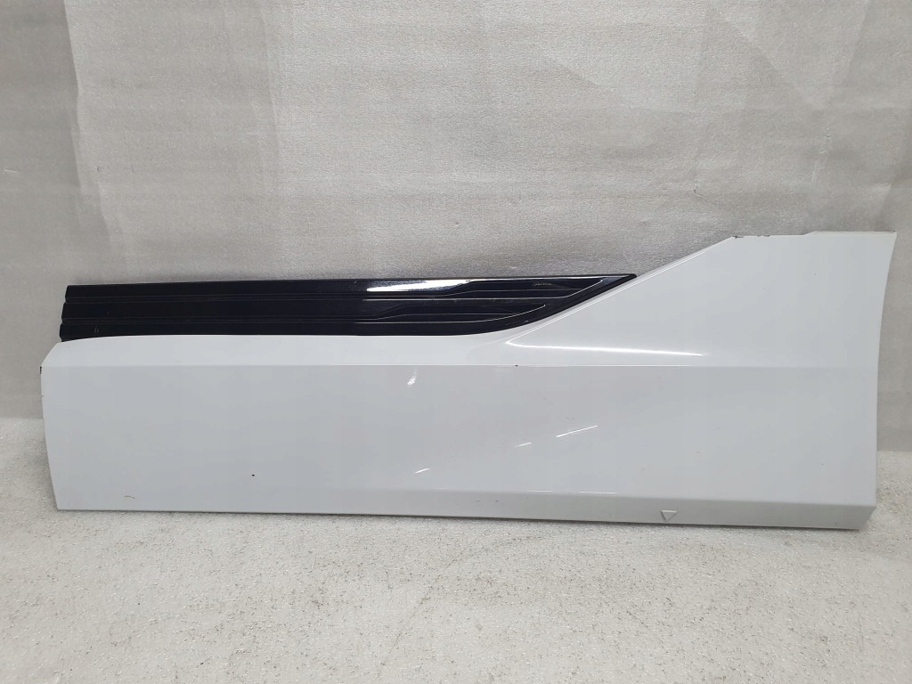 фото №1, Audi e-tron молдинг дверь левая задняя 4ke853969