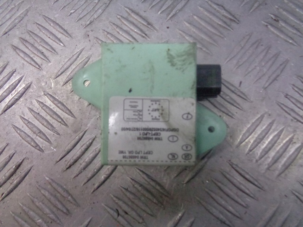 фото №1, Модуль пульта chrysler grand voyager 04686798