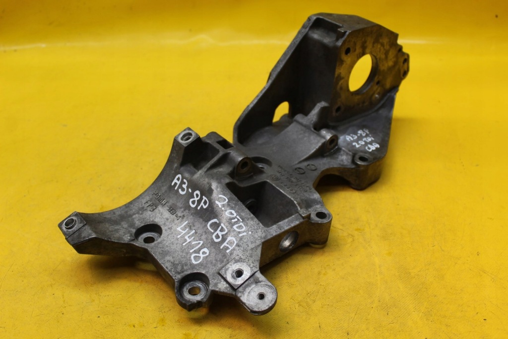 Купити Audi оригінальний номер 03l903143d кронштейн кронштейн