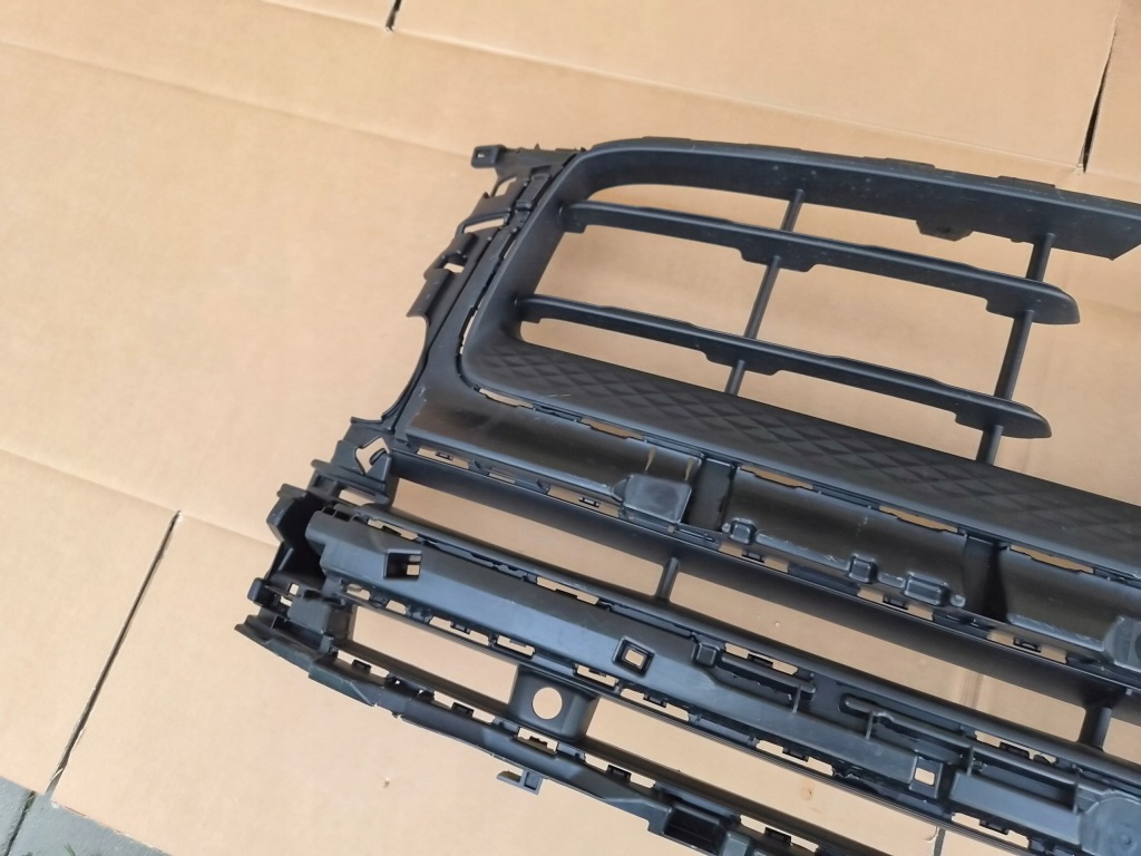 Решётка бампера передний porsche macan 95b ii lift оригинал хороший состояние Недорого