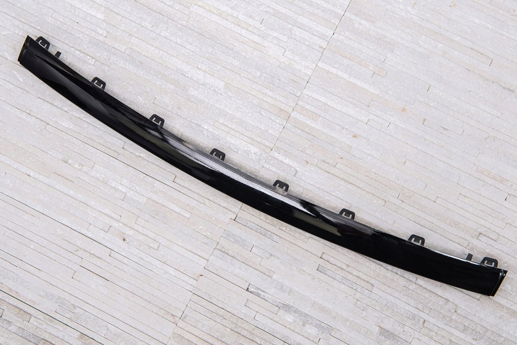 фото №12, Mercedes c-class w205 amg 2019-21 молдинг перед бампера середина a2058859102