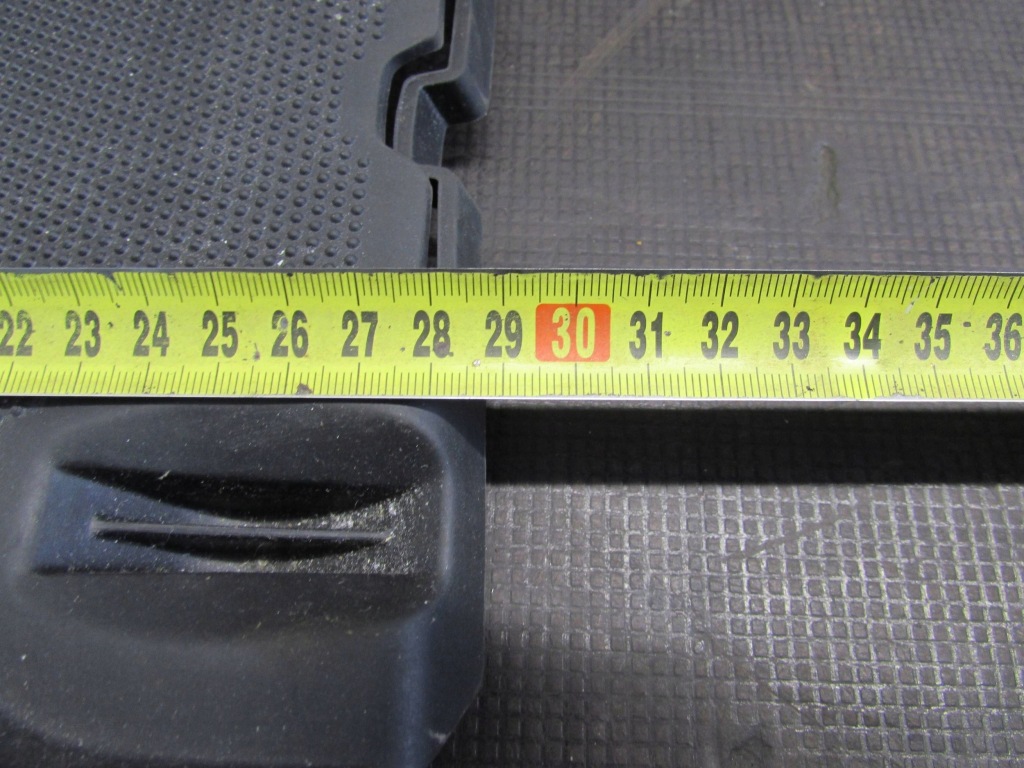 фото №8, Гумовий елемент вкладиш підлокітник volvo v50 04-07r 8650687