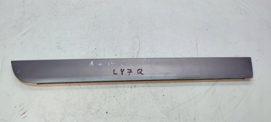 фото №1, Молдинг двері правий задня audi a4 b6 ly7q